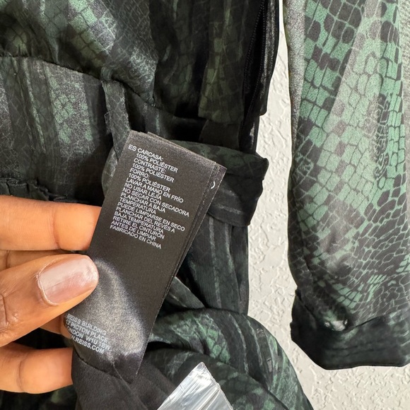 REISS Gillian Ruffle Interest Mini Dress - Picture 8 of 8